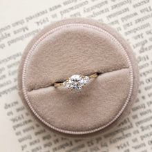 Signature Trilogy | Round Brilliant