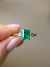 Elba Trilogy | Emerald Ring