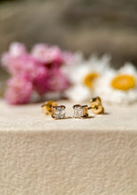Asscher Solitaire Stud