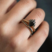 Zita Black Diamond Pear