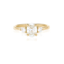 Signature Trilogy | Oval