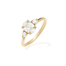Signature Trilogy | Oval