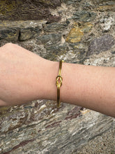 Knot bangle