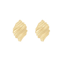 Ribbed Leaf Stud Earring