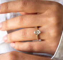Signature Solitaire | Oval