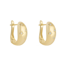 Star Set Tapered Creole Earring