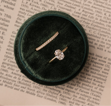 Signature Solitaire | Oval