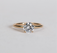Signature Solitaire | Round Brilliant