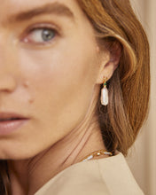 Emily pearl Earrings