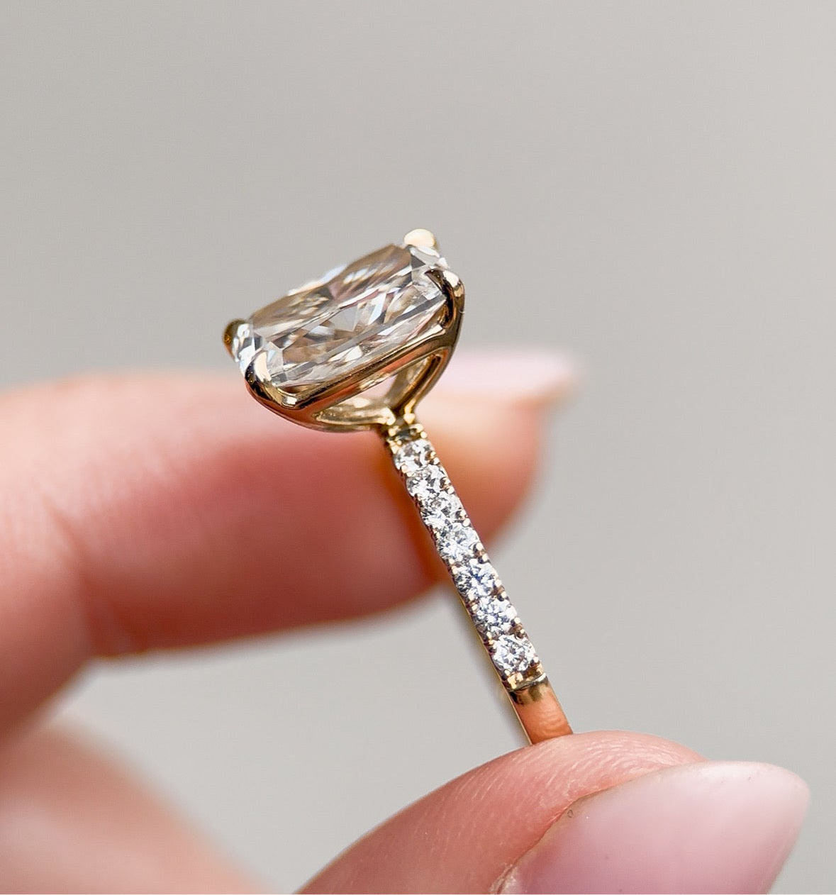 Cushion Cut Solitaire | Pave Shoulders