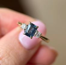 Elba Trilogy | Blue Sapphire Ring