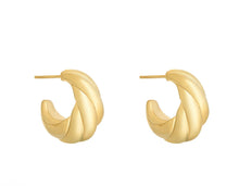 Ribbed Croissant Hoop