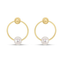 Circle Pearl Stud