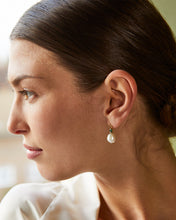 Fleur Pearl Earrings